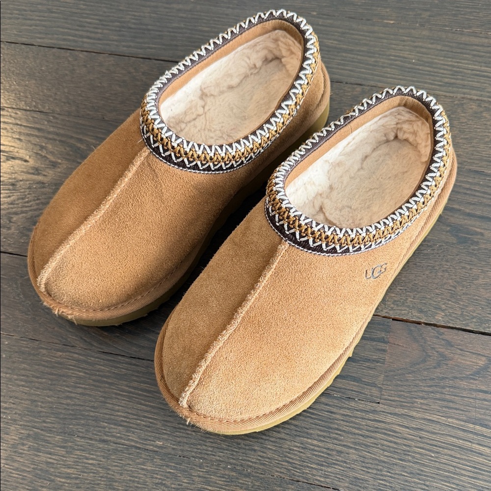 UGG Tasman Kids chestnut Suede Slip-Ons